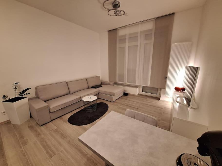 Kleines City Apartment Швейнфурт Экстерьер фото