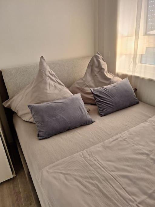 Kleines City Apartment Швейнфурт Экстерьер фото