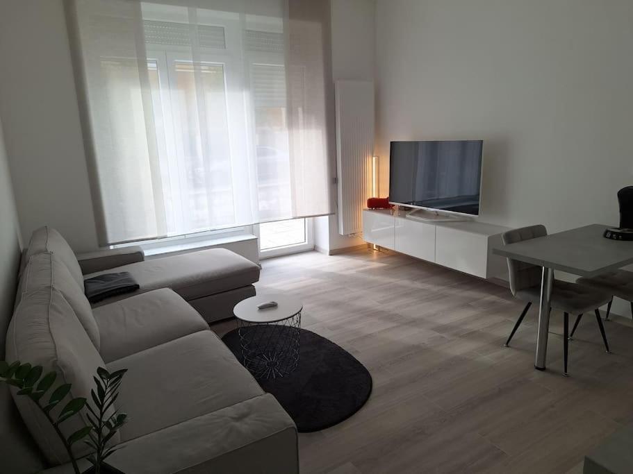 Kleines City Apartment Швейнфурт Экстерьер фото